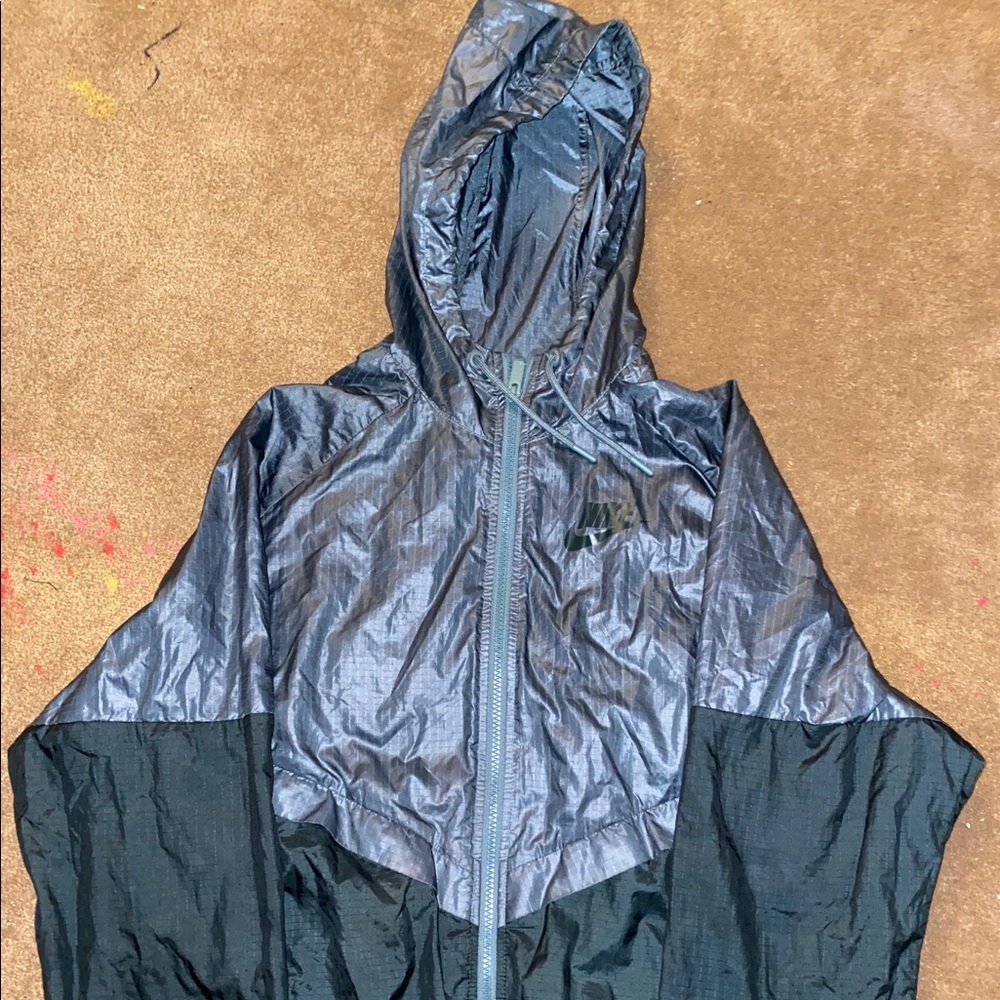 Nike olive green windbreaker jacket